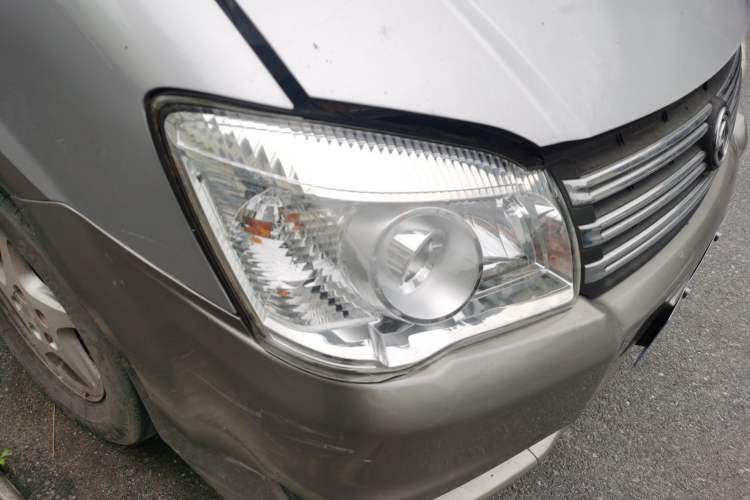 Used FORTHING Lingzhi 2015 M3 1.6L 7-Seater Luxury Model Right Front Headlight