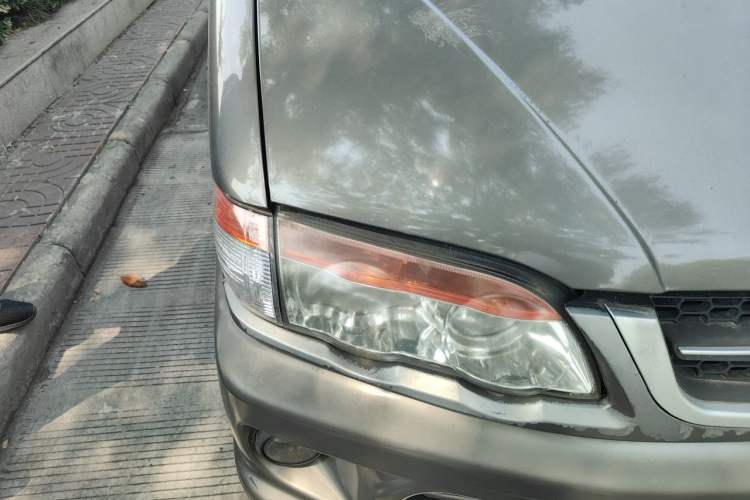 Used FORTHING Lingzhi 2015 V3 1.6L 7-Seater Standard Model Right Front Headlight