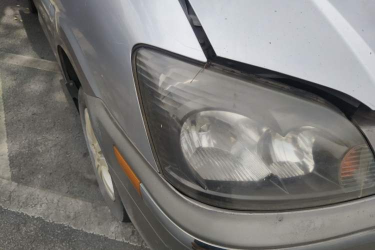 Used FORTHING Lingzhi 2015 V3 1.5L 7-seat Standard Model Right Front Headlight
