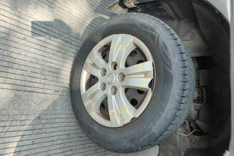 Used FORTHING Lingzhi 2015 V3 1.6L 7-Seater Standard Model Right Front Wheel Hub