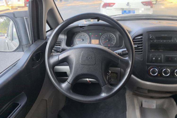 Used FORTHING Lingzhi 2015 V3 1.5L 7-seat Standard Model Steering Wheel