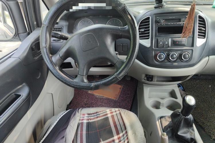 Used FORTHING Lingzhi 2015 V3 1.6L 7-Seater Standard Model Steering Wheel