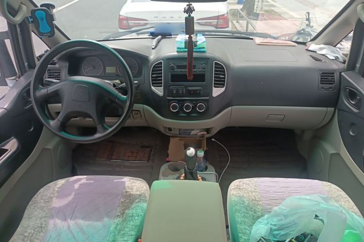 Used FORTHING Lingzhi 2015 V3 1.5L 7-Seater Luxury Model Center Console