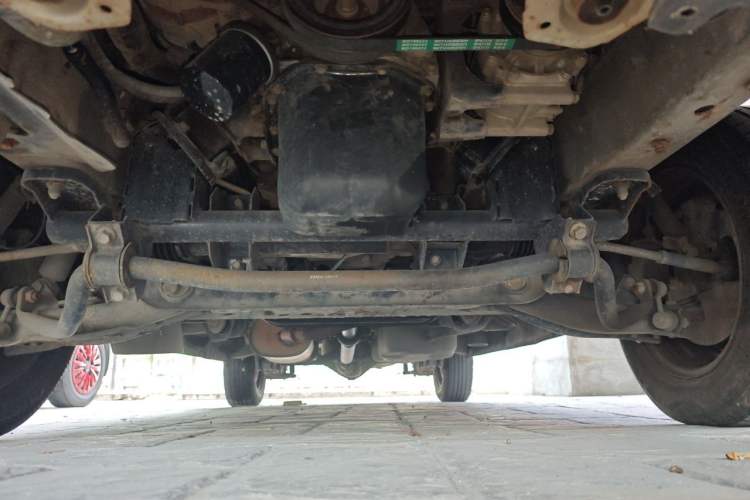 Used FORTHING Lingzhi 2015 V3 1.5L 7-seat Standard Model Chassis Front