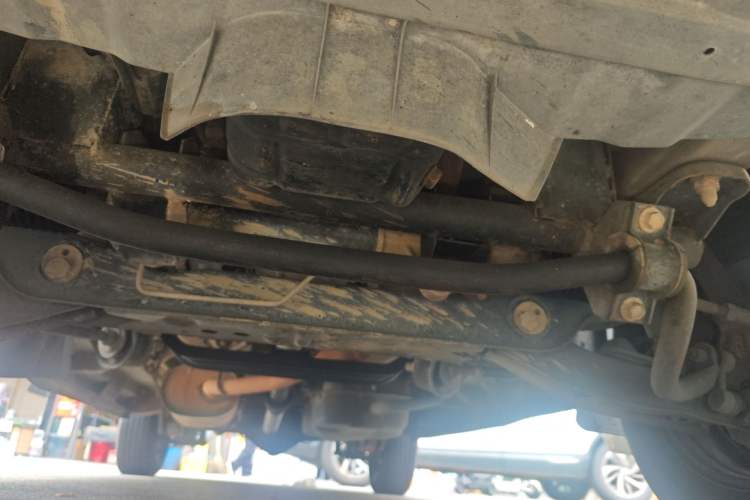 Used FORTHING Lingzhi 2015 V3 1.5L 7-seat Standard Model Chassis Front