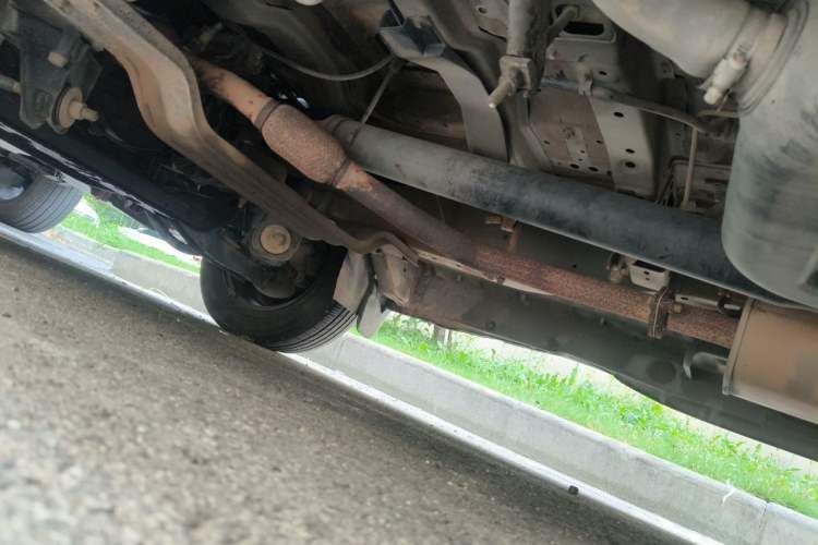 Used FORTHING Lingzhi 2015 M3 1.6L 7-Seater Comfort Model Chassis Front Left