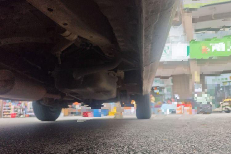 Used FORTHING Lingzhi 2015 V3 1.5L 7-seat Standard Model Chassis Front Left