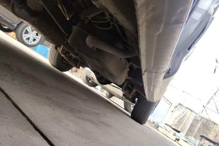 Used FORTHING Lingzhi 2015 V3 1.5L 7-Seater Comfort Model Chassis Front Left