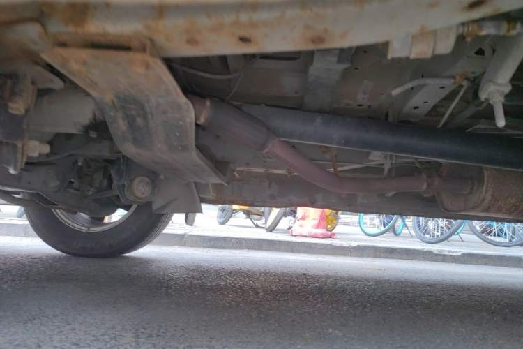 Used FORTHING Lingzhi 2015 M3 1.6L 7-Seater Comfort Model Chassis Front Left