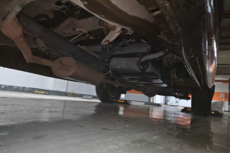 Used FORTHING Lingzhi 2015 M3 1.6L 7-Seater Comfort Model Chassis Front Left