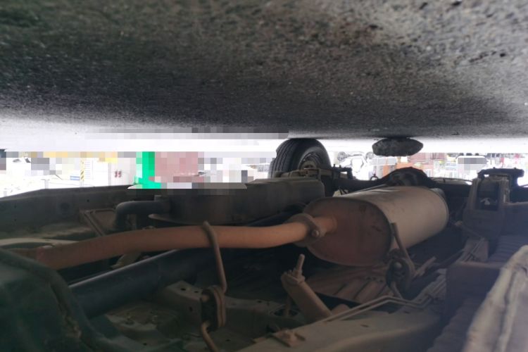 Used FORTHING Lingzhi 2015 V3 1.5L 7-seat Standard Model Chassis Front Right