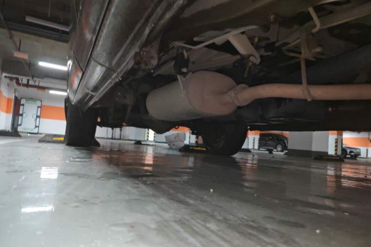 Used FORTHING Lingzhi 2015 M3 1.6L 7-Seater Comfort Model Chassis Front Right