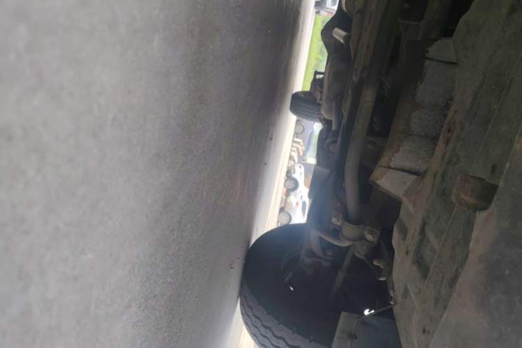 Used FORTHING Lingzhi 2015 M3 1.6L 7-Seater Standard Model Chassis Front