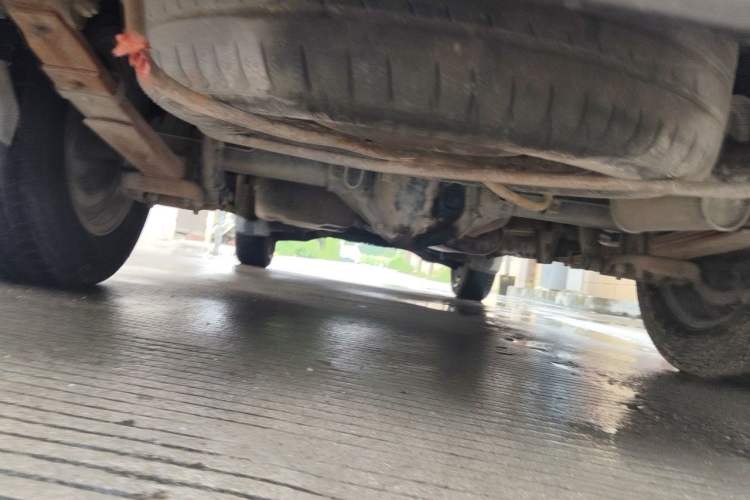 Used FORTHING Lingzhi 2015 M3 1.6L 7-Seater Comfort Model Chassis Rear