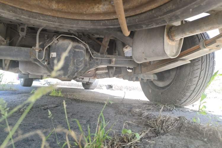 Used FORTHING Lingzhi 2015 V3 1.6L 7-Seater Standard Model Chassis Rear