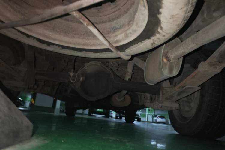 Used FORTHING Lingzhi 2015 V3 1.6L 7-Seater Standard Model Chassis Rear