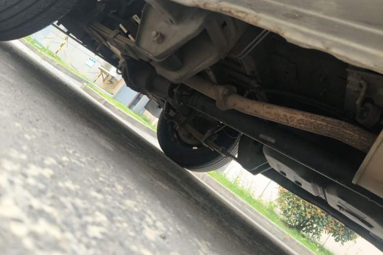 Used FORTHING Lingzhi 2015 M3 1.6L 7-Seater Comfort Model Chassis Rear Right