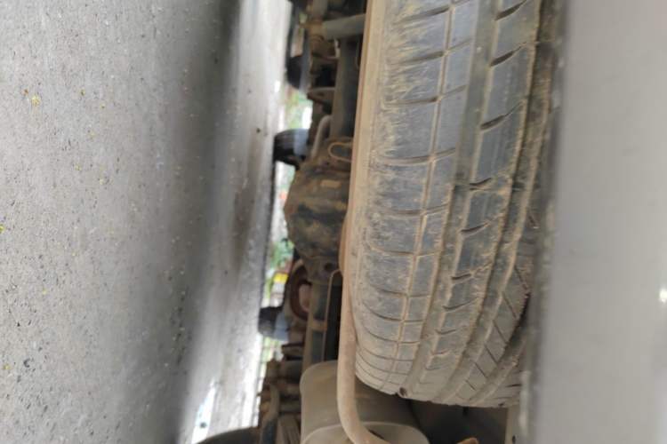 Used FORTHING Lingzhi 2015 M3 1.6L 7-Seater Comfort Model Chassis Rear