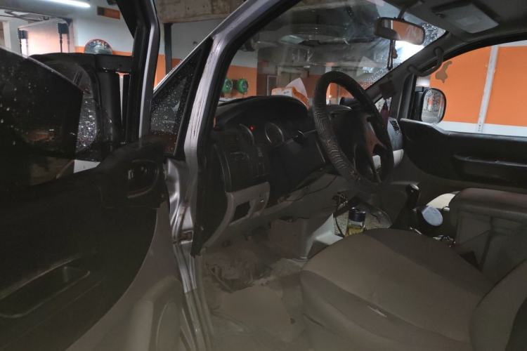 Used FORTHING Lingzhi 2015 M3 1.6L 7-Seater Comfort Model Driver Seat