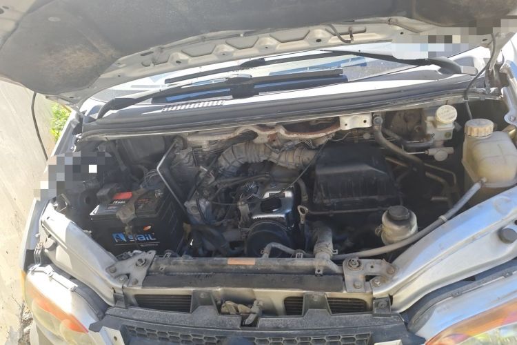 Used FORTHING Lingzhi 2015 V3 1.6L 7-Seater Standard Model Engine Bay