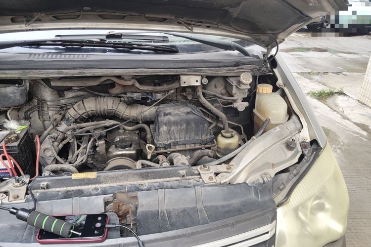 Used FORTHING Lingzhi 2015 M3 1.6L 7-Seater Comfort Model Engine Bay Left