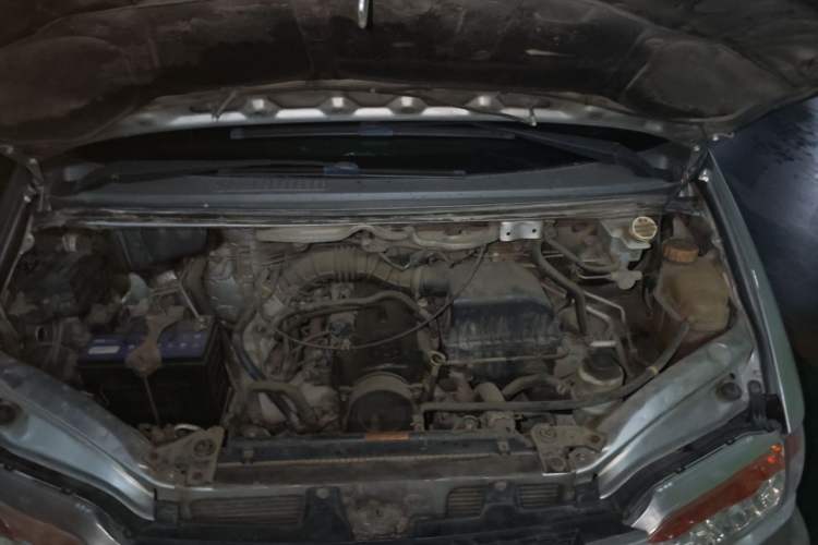 Used FORTHING Lingzhi 2015 V3 1.6L 7-Seater Standard Model Engine Bay
