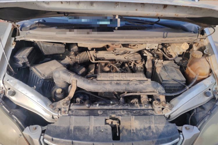 Used FORTHING Lingzhi 2015 M5 Q7 2.0L 7-seat Long-Wheelbase Comfort Model Engine Bay