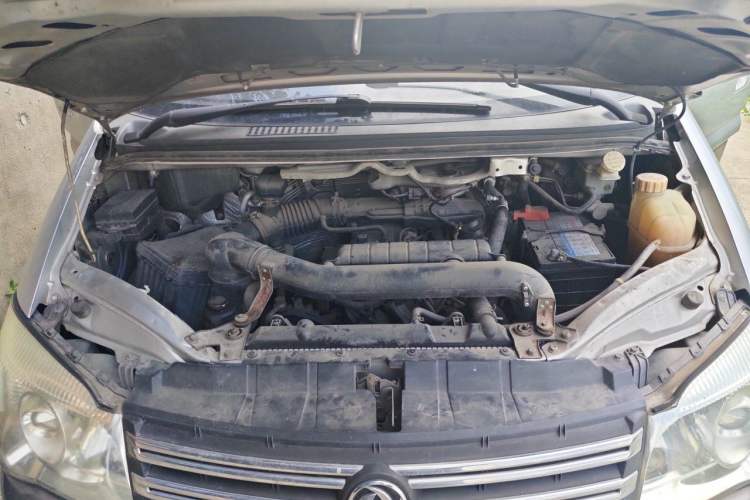 Used FORTHING Lingzhi 2015 M5 Q7 2.0L 7-seat Long-Wheelbase Comfort Model Engine Bay