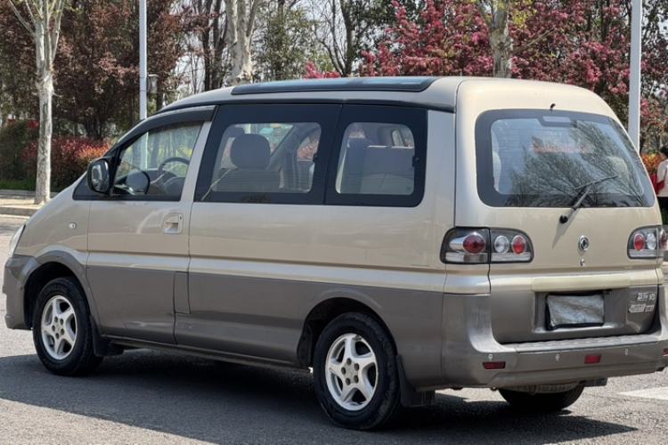 Used FORTHING Lingzhi 2015 M3 1.6L 7-Seater Luxury Model Exterior 3
