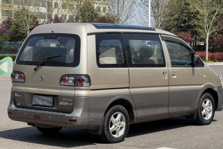 Used FORTHING Lingzhi 2015 M3 1.6L 7-Seater Luxury Model Exterior 5