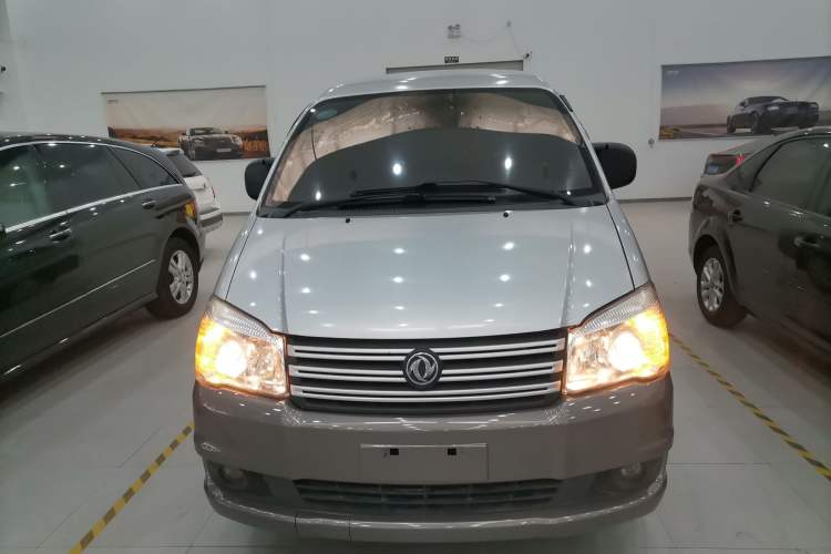 Used FORTHING Lingzhi 2015 M3 1.6L 7-Seater Standard Model Front