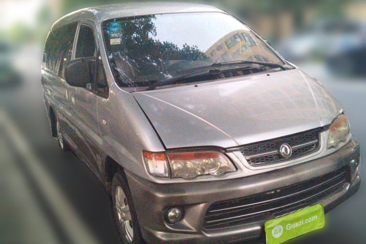 Used FORTHING Lingzhi 2015 V3 1.6L 7-Seater Comfort Model Front Right 45 Deg