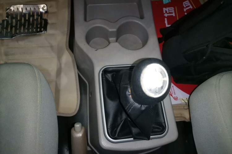 Used FORTHING Lingzhi 2015 M3 1.6L 7-Seater Standard Model Gear Lever