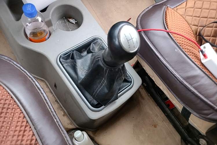 Used FORTHING Lingzhi 2015 V3 1.5L 7-seat Standard Model Gear Lever