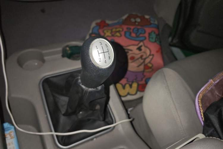 Used FORTHING Lingzhi 2015 V3 1.6L 7-Seater Standard Model Gear Lever