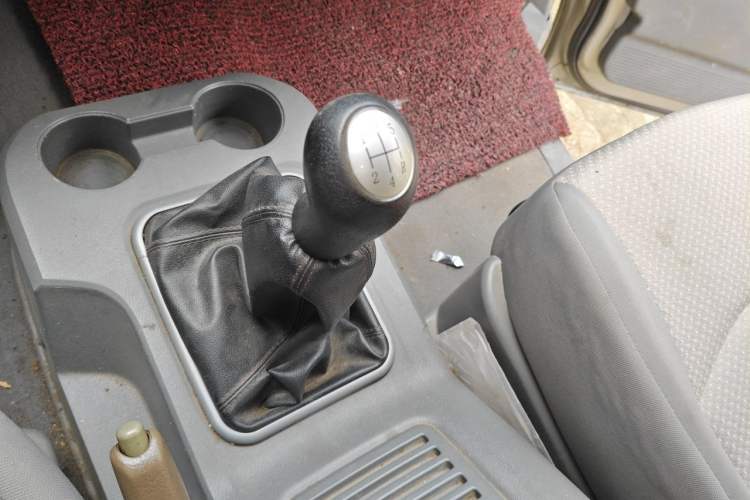 Used FORTHING Lingzhi 2015 M3 1.6L 7-Seater Standard Model Gear Lever