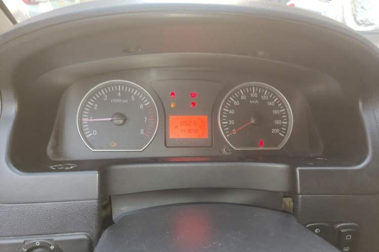 Used FORTHING Lingzhi 2015 M3 1.6L 7-Seater Luxury Model Instrument Cluster