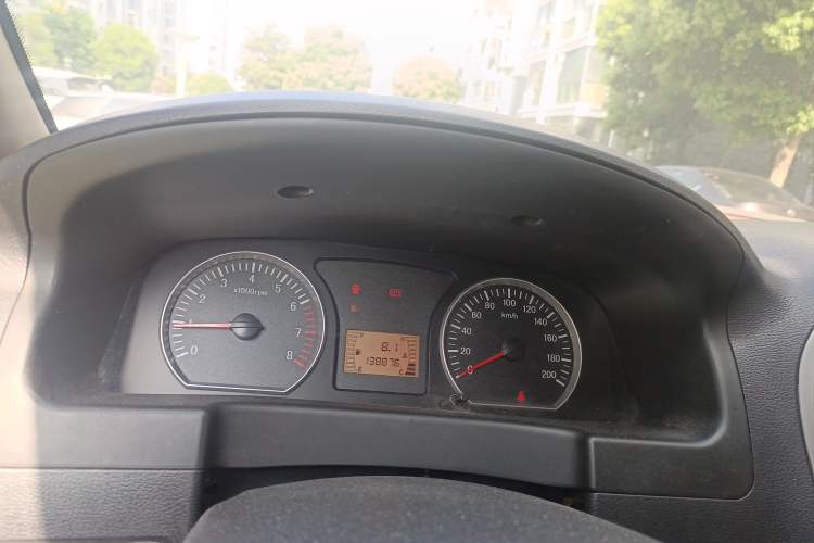 Used FORTHING Lingzhi 2015 M3 1.6L 7-Seater Comfort Model Instrument Cluster