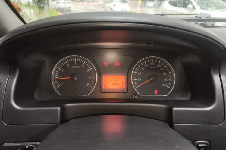 Used FORTHING Lingzhi 2015 M3 1.6L 7-Seater Luxury Model Instrument Cluster