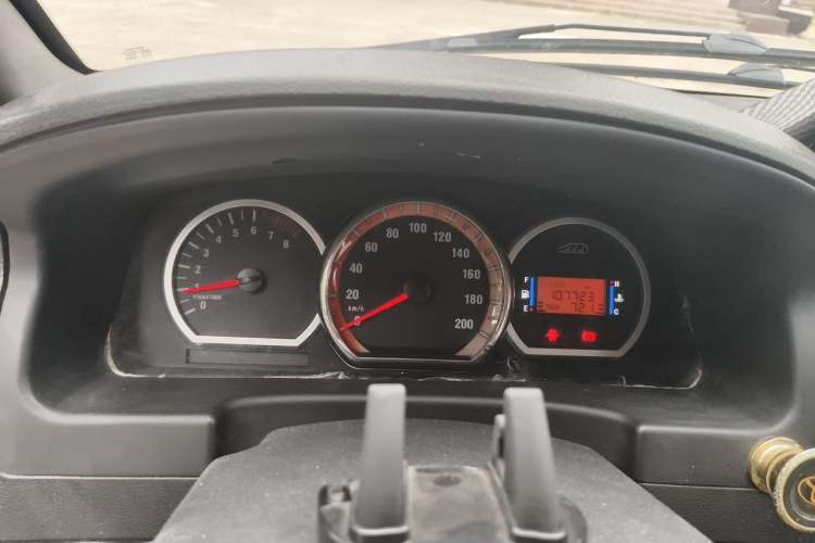 Used FORTHING Lingzhi 2015 M5 Q7 2.0L 7-seat Long-Wheelbase Comfort Model Instrument Cluster
