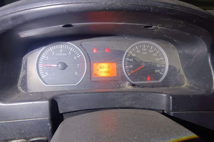Used FORTHING Lingzhi 2015 V3 1.5L 5-Seater Special Offer Model Instrument Cluster