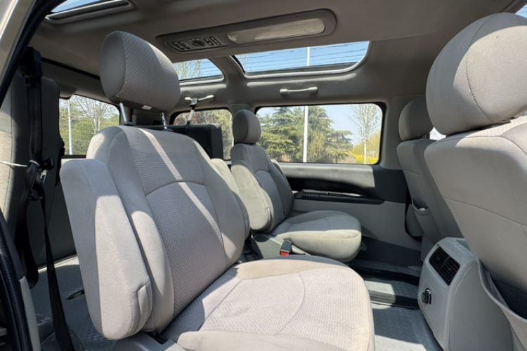 Used FORTHING Lingzhi 2015 M3 1.6L 7-Seater Luxury Model Interior 7