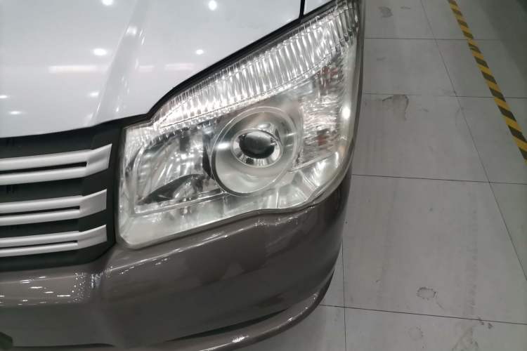 Used FORTHING Lingzhi 2015 M3 1.6L 7-Seater Standard Model Left Front Headlight