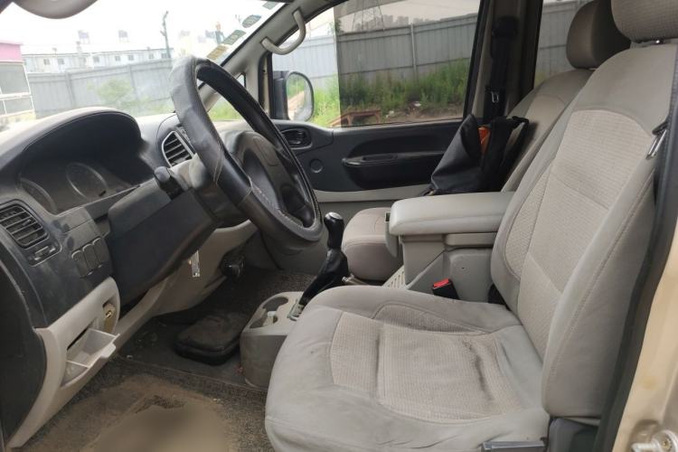 Used FORTHING Lingzhi 2015 V3 1.5L 7-Seater Luxury Model Left Front Seat