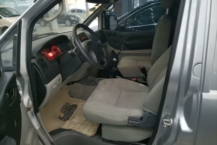Used FORTHING Lingzhi 2015 M3 1.6L 7-Seater Standard Model Left Front Seat