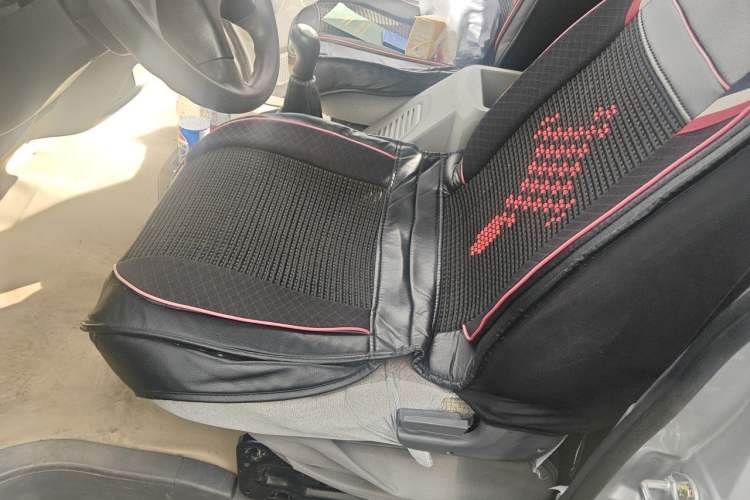 Used FORTHING Lingzhi 2015 V3 1.5L 5-Seater Special Offer Model Left Front Seat