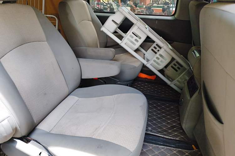 Used FORTHING Lingzhi 2015 M3 1.6L 7-Seater Luxury Model Left Rear Seat