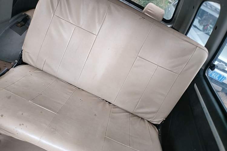 Used FORTHING Lingzhi 2015 V3 1.5L 7-seat Standard Model Left Rear Seat