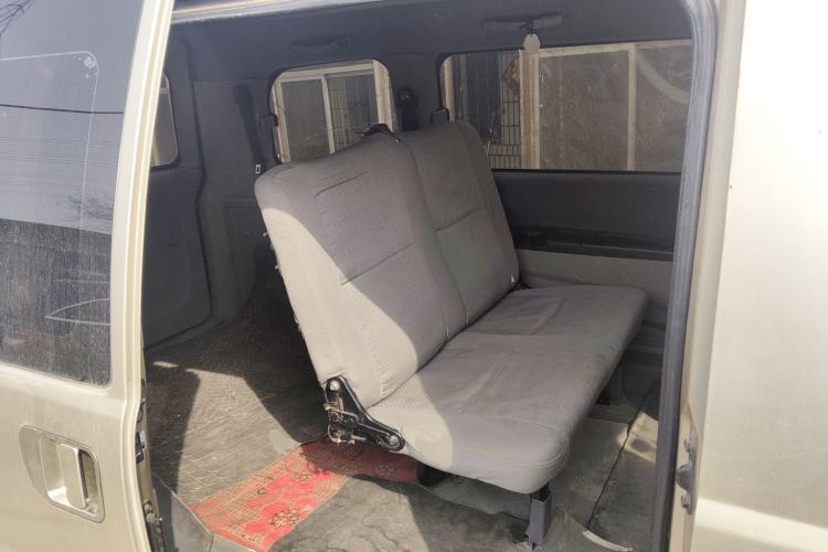 Used FORTHING Lingzhi 2015 V3 1.5L 7-Seater Comfort Model Left Rear Seat