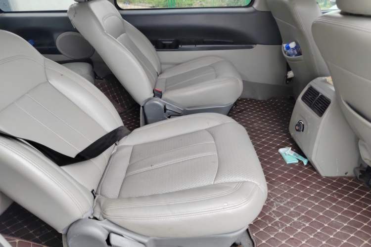 Used FORTHING Lingzhi 2015 M3 1.6L 7-Seater Comfort Model Left Rear Seat